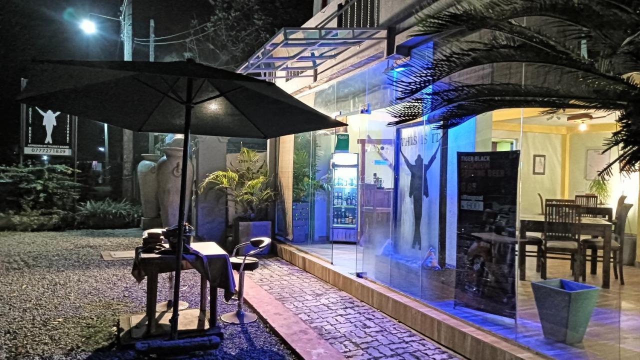 This Is It Airport Hotel And Restaurant Negombo Exteriér fotografie