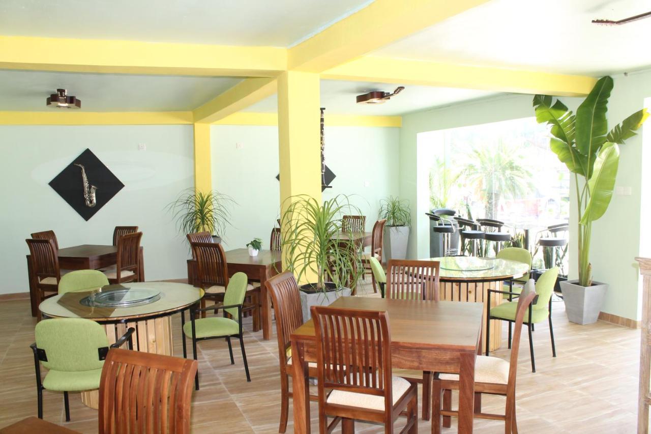This Is It Airport Hotel And Restaurant Negombo Exteriér fotografie